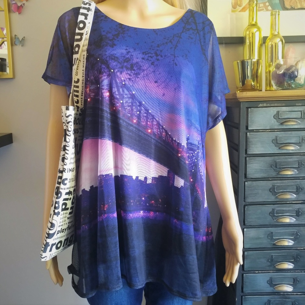 Style & Co Golden Gate Bridge Overlay Diamond Top